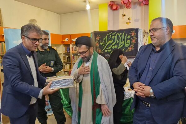 طنین آیات وحی در آیین افتتاح هفته قرآن و عترت در فشافویه