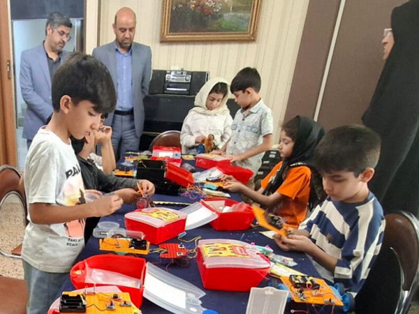 اوقات فراغت تابستانی با ۱۲ رشته متنوع در کانون ۱۵ خرداد ناحیه سه مشهد