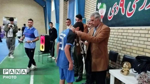 مسابقات مینی والیبال پسران ساوجبلاغ