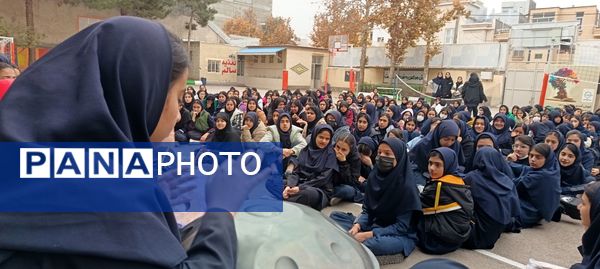 جشنواره کیک و دسر در دبیرستان کوثر فرهنگیان 