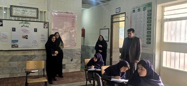 برگزاری مرحله اول آزمون جامع در دبیرستان رضوان