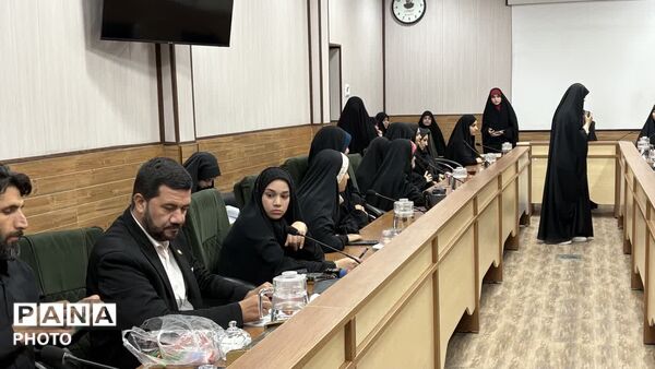 روز خاطره انگیز خبرنگاران پانا با مدیرکل آموزش و پرورش قم