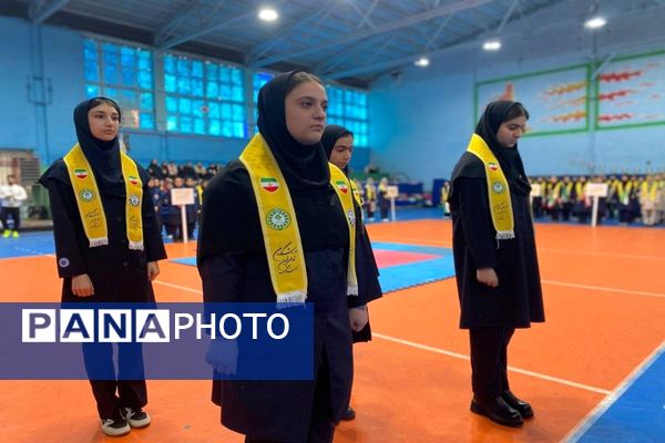 یاوران انقلاب؛روشنای مسیر نوجوانان امروز