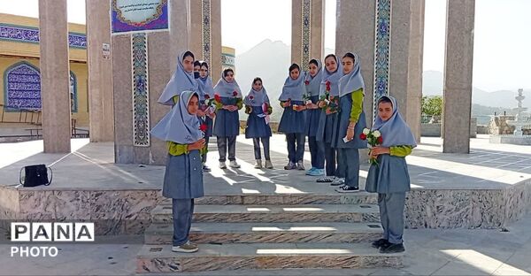 تجدید میثاق معاون وزیر و رئیس سازمان مدارس غیردولتی و مشارکت‌های مردمی وزارت آموزش و پرورش با شهدای گمنام در یاسوج