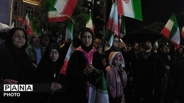 گذری بر سی و ششمین  حماسه مردم نیشابور در بلوار فضل 