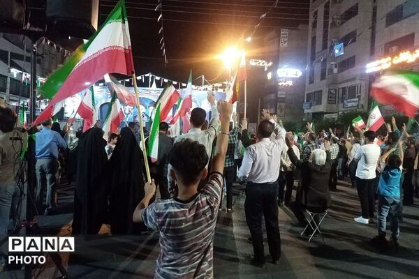 حضور پرشور و مستمر شبانه مردم رباط‌کریم تا پیروزی نهایی