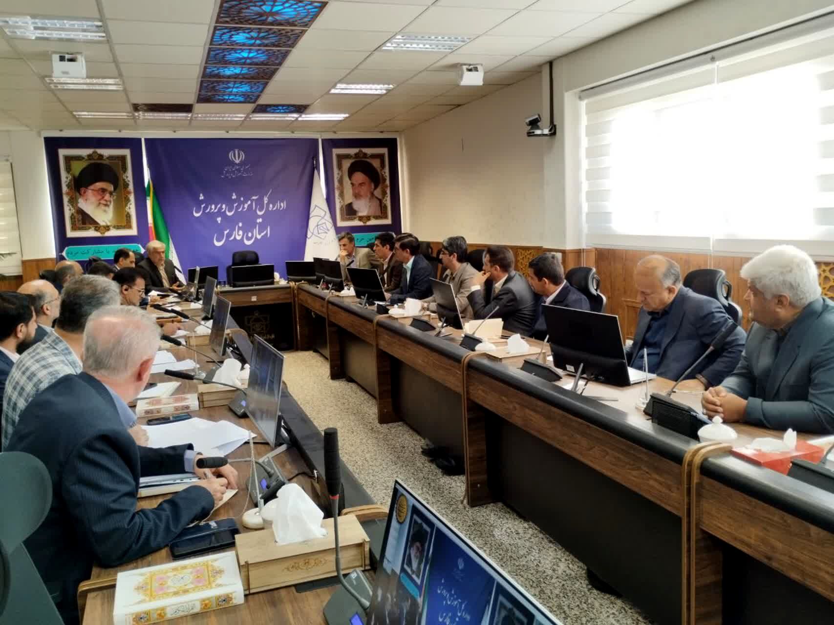 ۲۰۱معلم نمونه استان فارس تقدیر می شوند