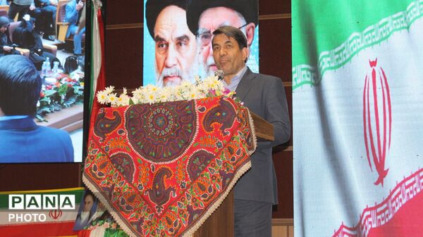 گرامیداشت هفته معلم در دانشگاه فرهنگیان کرمان 