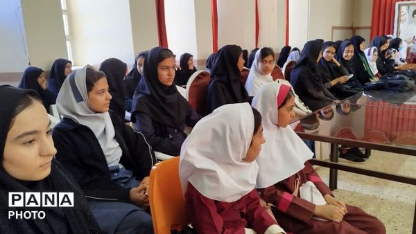 جلسه حوزه رسانه‌ی دانش‌آموزی در شهرستان اردل