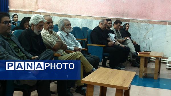 محفل مشاعره و توفان واژه‌ها در تهران