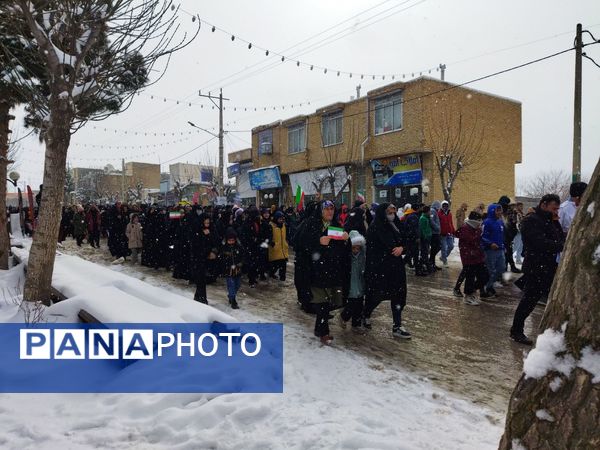 راهپیمایی یوم الله ۲۲ بهمن در شهر راز
