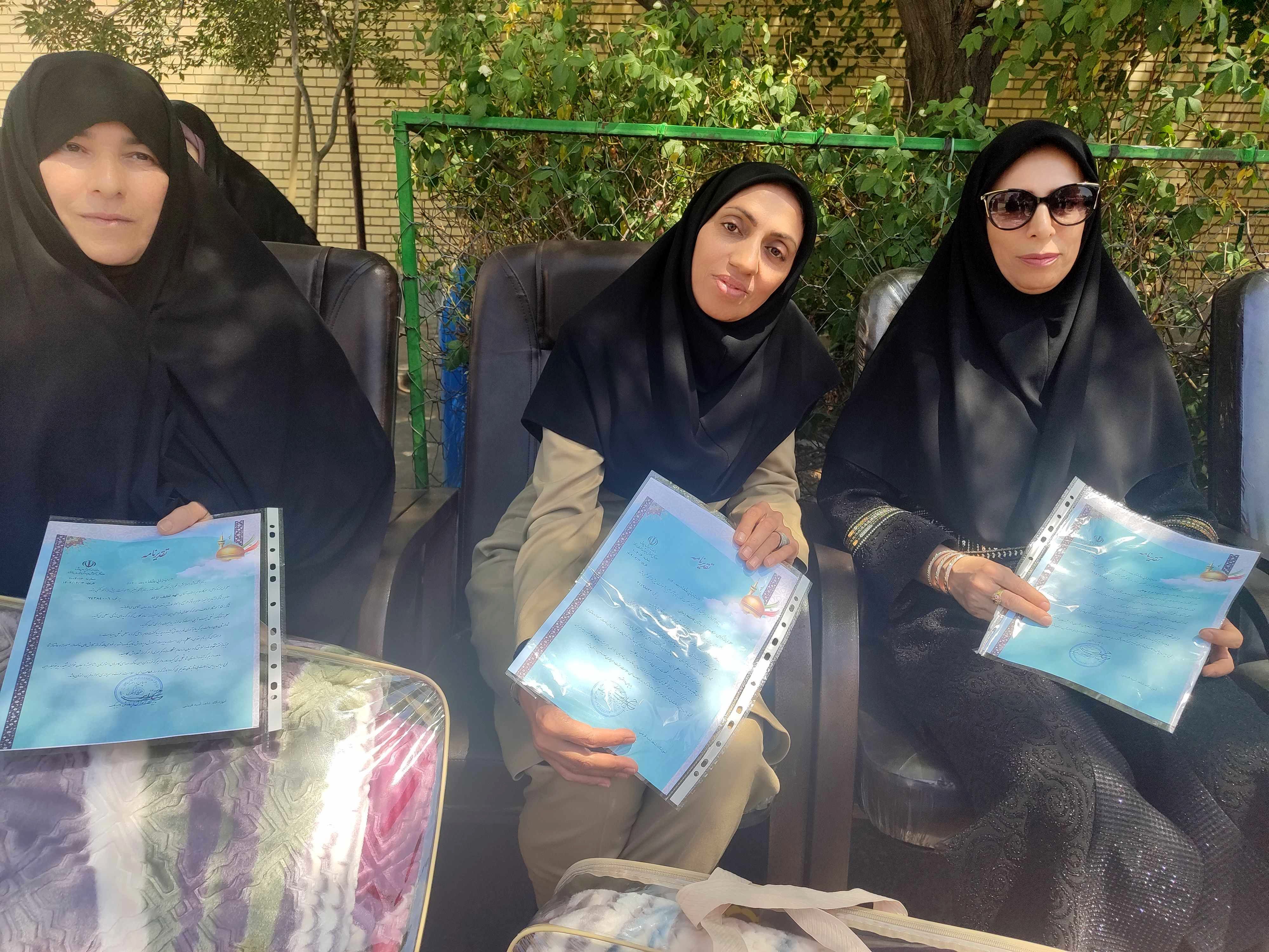 جشن سپاس معلم در دبستان شاهد حاج تقی آقا بزرگ مشهد