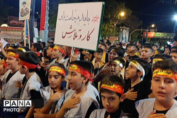 اجرای سرود «رهبر شهیدم» با مشارکت چهار تشکل دانش‌آموزی در بجنورد
