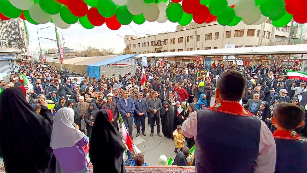 تجلی ولایتمداری در مسیر ۲۲ بهمن