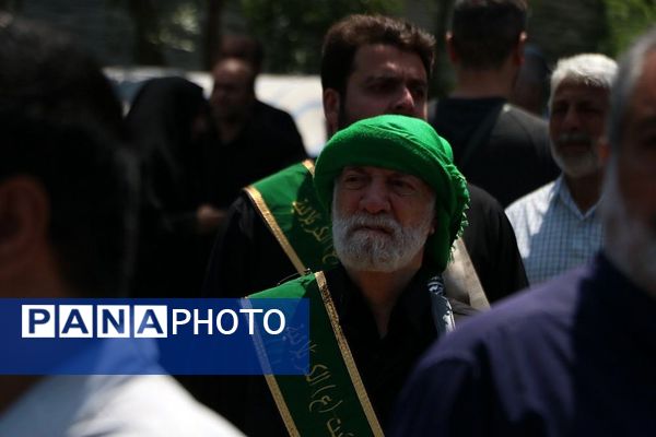 وداع با پیکر مطهر شهید حسین امیرعبدالهیان در شهرستان ری