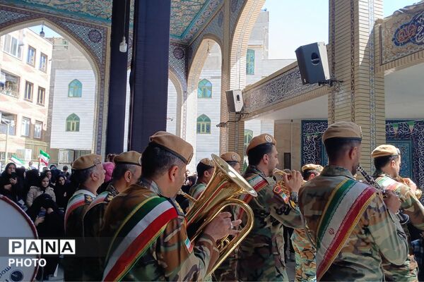 مراسم تشییع و خاکسپاری شهدای جنگ رمضان وائین