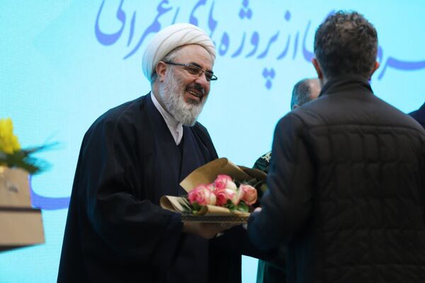 آیین بهره‌برداری از پروژه‌های عمرانی مرکز آموزشی استعدادهای درخشان شهید مدنی تبریز