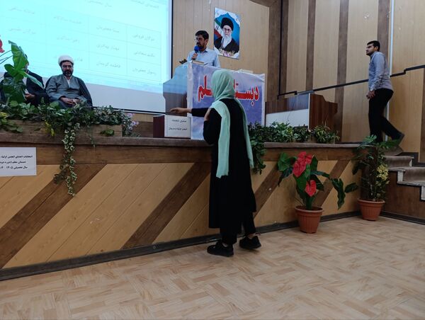 جلوه‌هایی از انتخابات انجمن اولیا دبستان معلم ۲ در آشخانه 