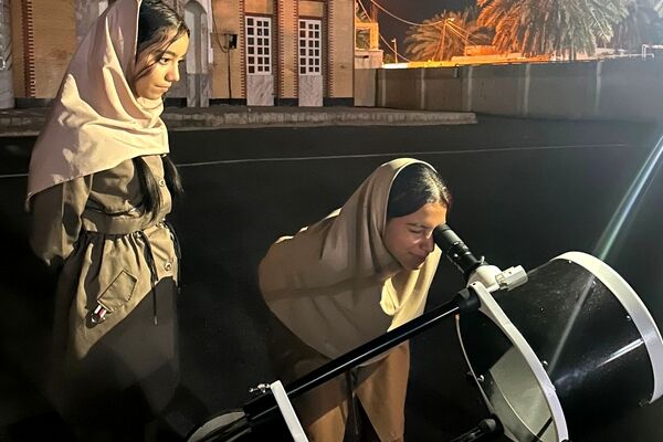 برگزاری اردوی علمی نجوم در دبیرستان پروین اعتصامی حاجی آباد