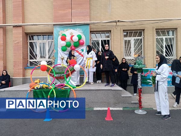 زنگ ورزش در دبیرستان نسیبه با حال و هوای المپیادی