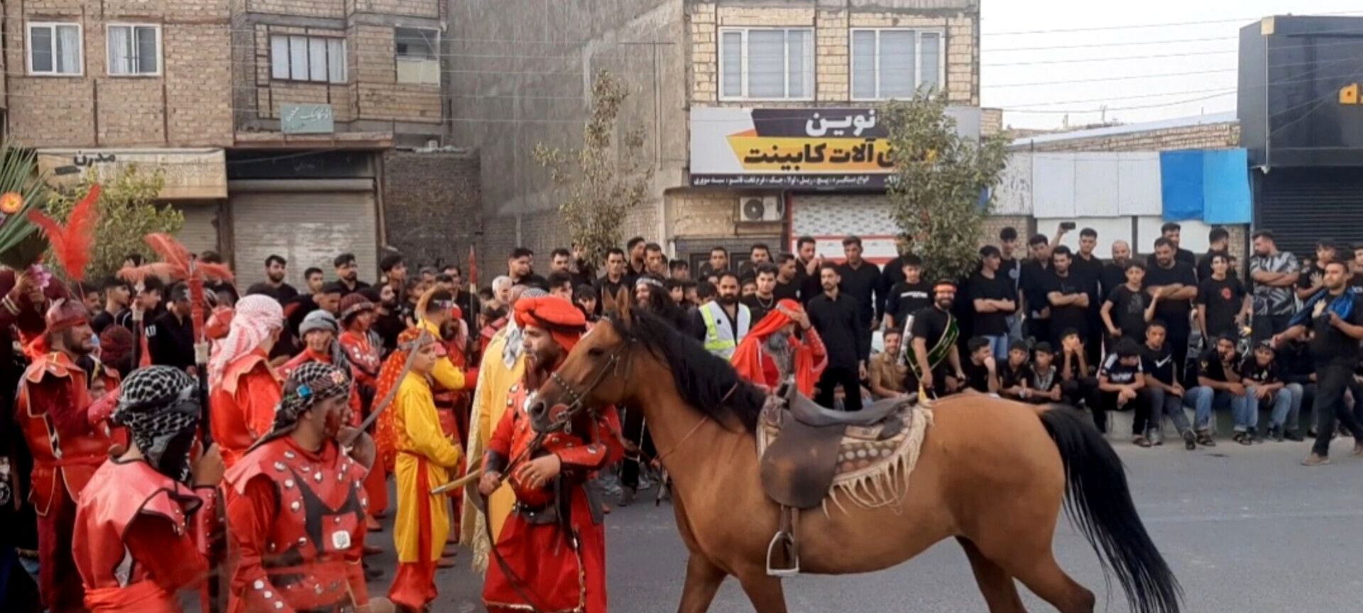 برگزاری مراسم تعزیه‌خوانی در منطقه نیروگاه قم