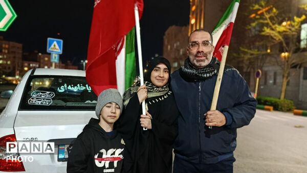 از کودک تا پیر، حضور هر ایرانی در دفاع از آرمان‌ها