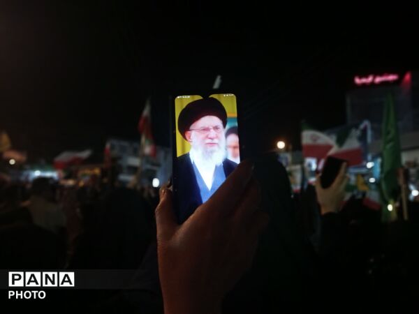 حماسه حضور دانش‌آموزان و فرهنگیان کردکوی در شب اربعین قائد امت