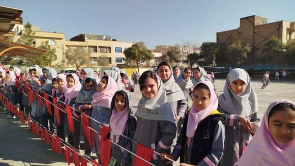 مشعل المپیاد ورزشی ناحیه ۷ در دبستان شهدای راه آهن روشن شد
