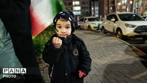 از کودک تا پیر، حضور هر ایرانی در دفاع از آرمان‌ها