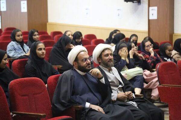 سلسله نشست‌های تبیینی «آب و سراب» در شهرستان فارسان