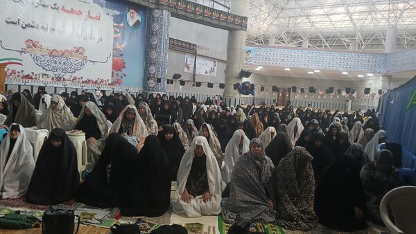 نماز جمعه سدی محکم در برابر دشمن