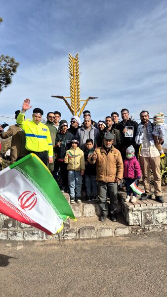 حضور پرشور مردم روستای اسد آباد در راهپیمایی ۲۲ بهمن