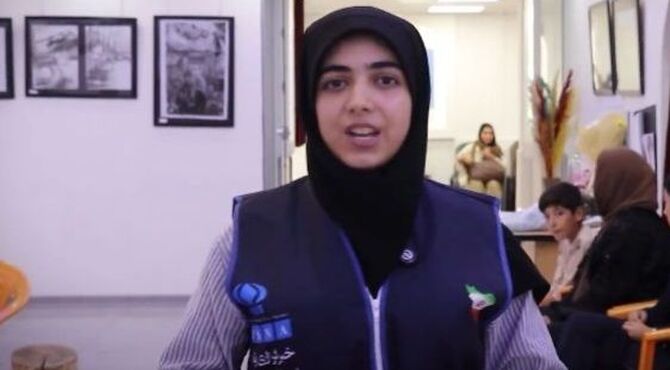 رقص قلم بر کاغذ و بوم؛ خلق هنر و احساس در کانون هنر خرم‌آباد