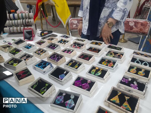 رونق تولید در فرهنگسرای سیمرغ با برپایی بازارچه صنایع دستی