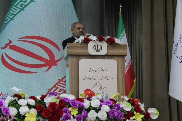 دیدار صمیمی وزیر آموزش‌وپرورش با فرهنگیان استان خوزستان