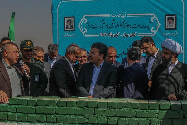 آیین خشت گذاری سه مدرسه ۱۵ کلاسه در کهریزک