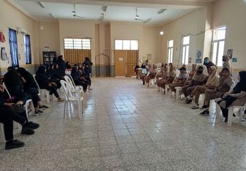 هوشمندی در لباس هنر، در هر نخ لباس‌هایی که با عشق دوخته شدند