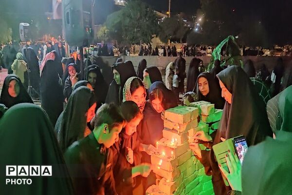 مراسم نمادین آتیش زدن خیمه ها در حسینیه شهدای شهر بار 