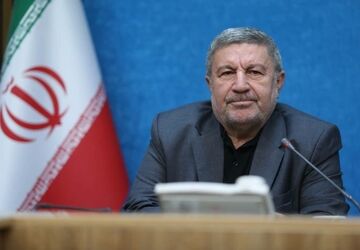 حضرتی: همه تا پای جان پای ایران ایستاده‌ایم