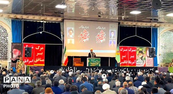 نمازی حماسی و معنوی با عطر شهادت در کاشمر