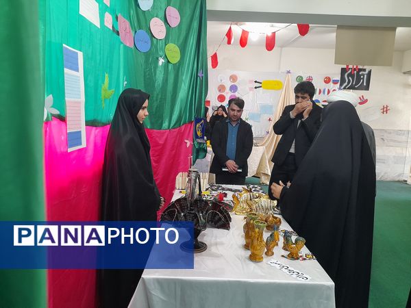 افتتاح نمایشگاه مدرسه انقلاب دبیرستان آسیه پیش قلعه 