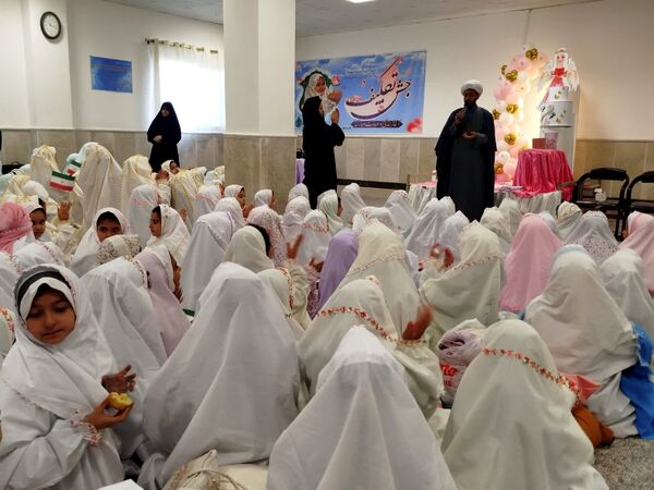 جشن تکلیف برای ۳۶۰ دانش‌آموز پایه سوم شهرستان فاروج