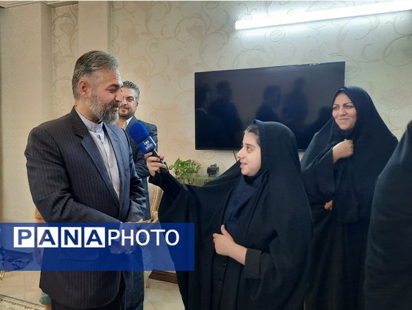 تجلیل و تکریم از  خانواده شهید علیرضا نخعی