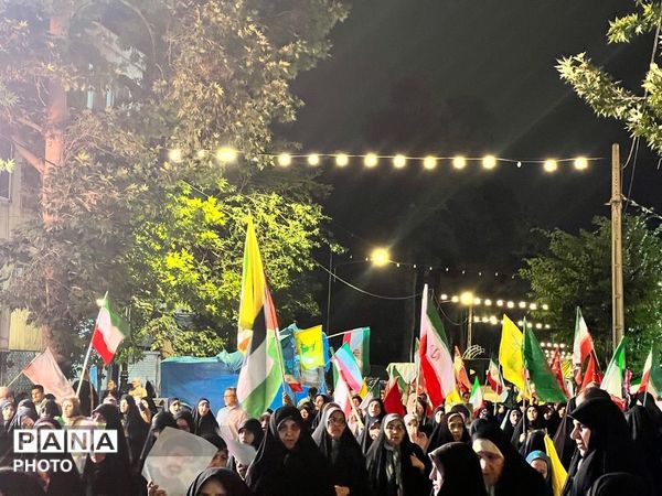 حضور باشکوه مردم کرج در نود و نهمین شب از تجمعات مردمی