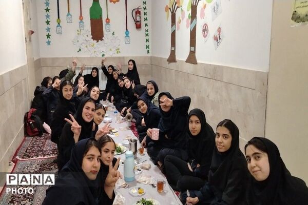 ضیافت افطاری در آموزشگاه شهید مجید دهنوی نیشابور