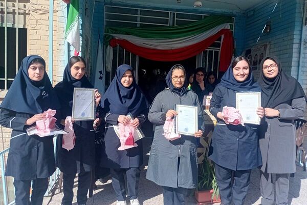 لبخند و شور نوجوانی، نشاط مدارس شهرستان قدس در ۱۳ آبان 