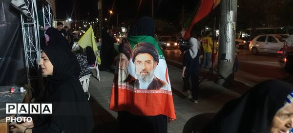 موکب چایخانه همچنان در کنار مردم فعال است