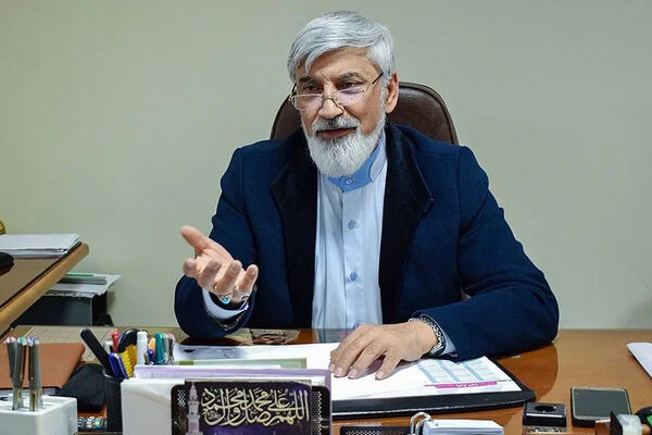 میدان و دیپلماسی باید موازی و در کنار هم حرکت کنند