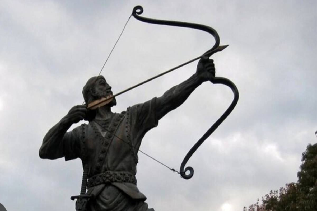 ۱۳ تیرماه و تیرگان و شهادت آرش کمانگیر در راه وطن