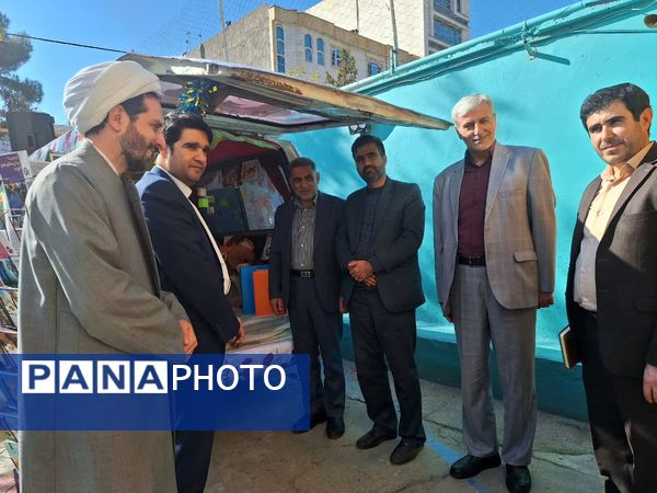 جشن کتابنوش در ناحیه۶ مشهد